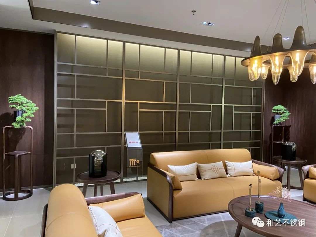 【案例共享】：強強聯手--中泰龍家具的展廳vs和藝的不銹鋼