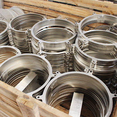 金屬高速高質量激光批量切割，無毛刺